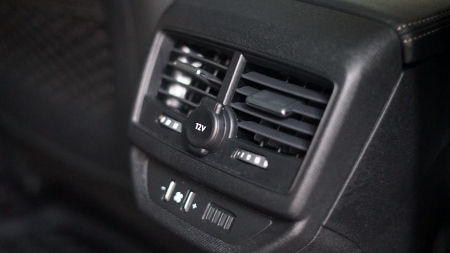 Kisi-kisi AC baris tengah Peugeot 5008 Foto: Muhammad Ikbal/kumparan