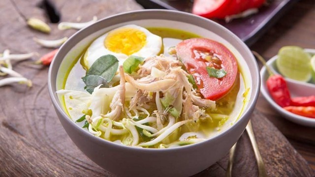 Soto Ayam Telur Puyuh
