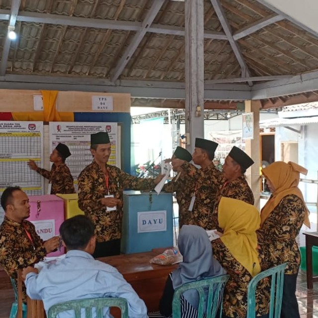 Foto: Suasana Pilkades di Desa Jipo Kecamatan Kepohbaru Kabupaten Bojonegoro. Rabu (26/06/2019)