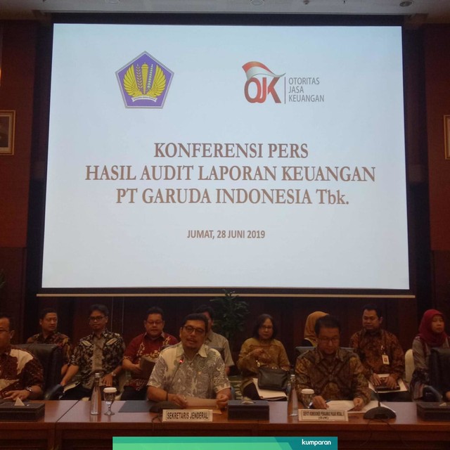 Kemenkeu konpers hasil laporan keuangan Garuda Indonesia. Foto: Nicha Muslimawati/kumparan