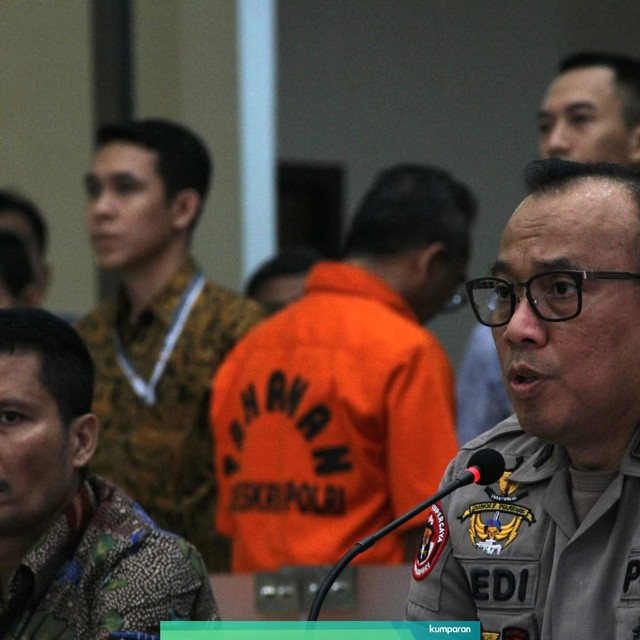 Rilis kasus pengadaan BBM jenis HSD di Bareskrim Mabes Polri, Jakarta, Sabtu (28/6). Foto: Nugroho sejati/kumparan