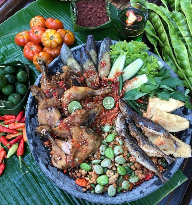 Penampakan masakan rumahan di Warung Cak Uut, Kota Malang.(foto: IG Sego Sambel Cak Uut)