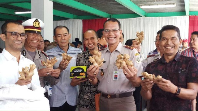 com-Kab. Bandung Ekspor Perdana Jahe ke Bangladesh. Foto: Dok. Badan Karantina Pertanian