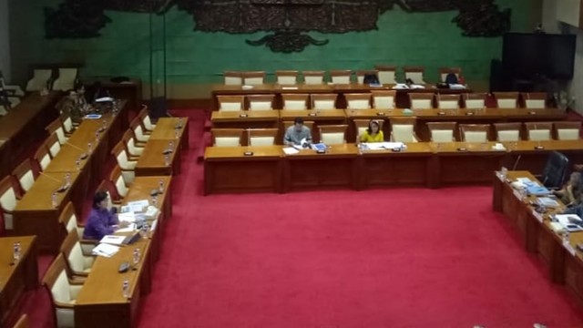 Uji kelayakan dan kepatutan calon tunggan Deputi Gubernur BI Destry Damayanti di Komisi XI DPR RI Foto: Nicha Muslimawati/kumparan