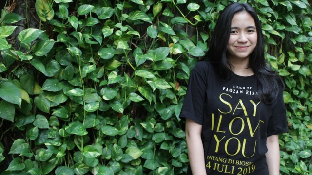 Pemain Film "Say I Love You" Ashilla Zahrantiara saat berkunjung ke kantor kumparan, Senin (1/7). Foto: Faisal Rahman/kumparan