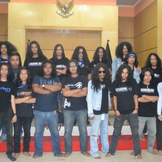Mahasiswa pria kerap memilih gondrong sebagai gaya rambut. Foto: Dok Hi!Pontianak 