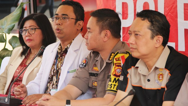 Konferensi pers terkait anjing masuk Masjid Al-Munawaroh Sentul di RS Polri, Kramat Jati. Foto: Nugroho Sejati/kumparan