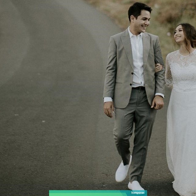 Rizky Alatas dan Adzana Bing Slamet. Foto: Instagram @adzanabs