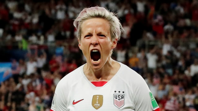 Megan Rapinoe merayakan gol ke gawang Prancis. Foto: Reuters/Benoit Tissier