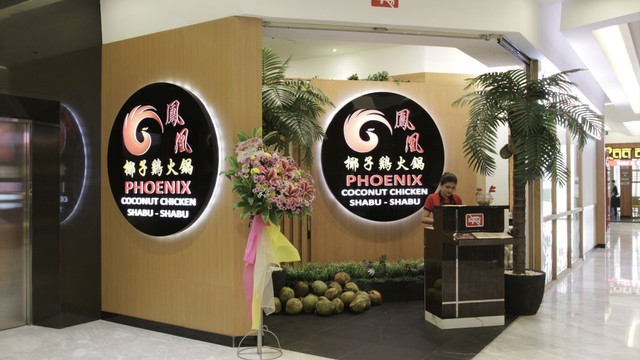 Phoenix Coconut Chicken Shabu Shabu (https://www.zomato.com/id/).