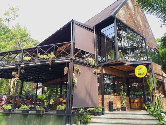 Suasana Finch Coffee & Kitchen Sentul Foto: Safira Maharani/ kumparan
