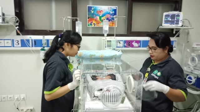 Bayi kembar siam mendapat pengawasan intensif di RSUP Sanglah, Denpasar. (kanalbali/KAD)