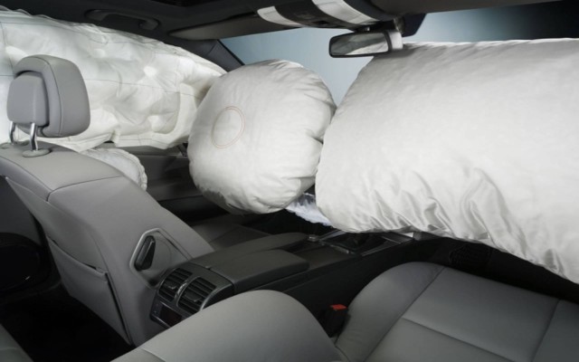 Ilustrasi airbag. Foto: Autoweek