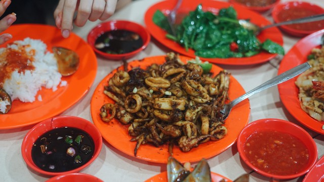 Aneka seafood di Seafood 212 Wiro Sableng.