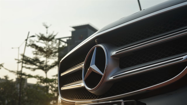 Mercedes-Benz E350 EQ Boost AMG Line Foto: dok. Muhammad Ikbal/kumparan