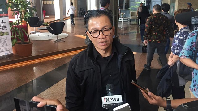 Direktur Internasional Amnesty Indonesia, Usman Hamid di Polda Metro Jaya, Selasa (9/7). Foto: Raga Imam/kumparan