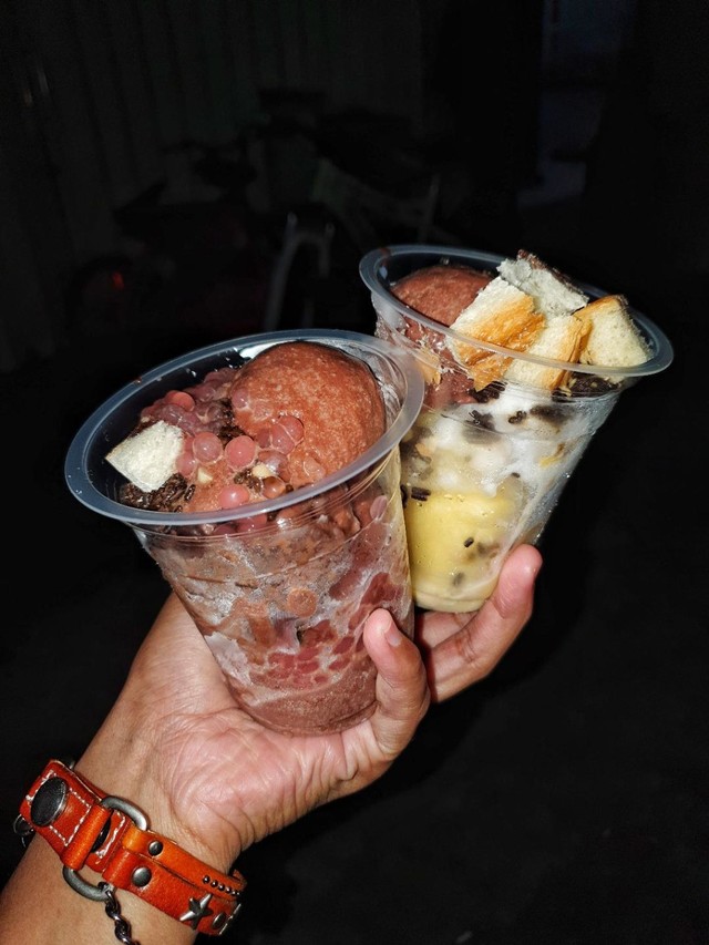 Es puter legendaris di Surabaya - By @eattemptationsby