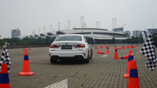 Menjajal Fitur Reversing Assistant di BMW Seri 3 G20 Foto: dok. Muhammad Ikbal/kumparan