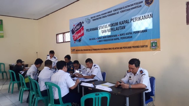Suasana Gerai Terpadu Pelayanan Status Hukum Kapal Perikanan dan Kepelautan di Prov. Banten (dokumentasi pribadi)
