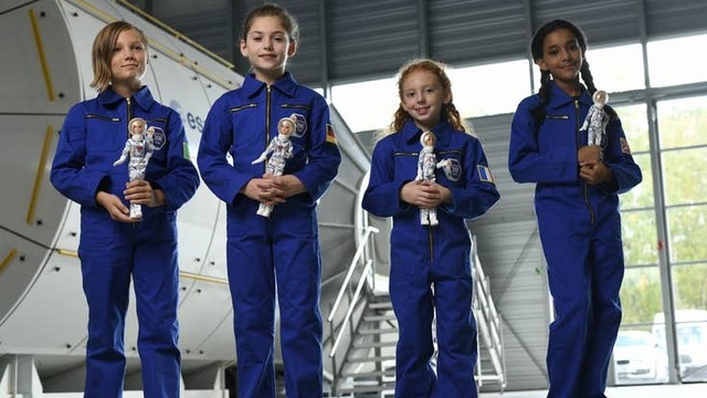 Barbie astronot perempuan, Samantha Cristoforetti. Foto: Dok. Barbie