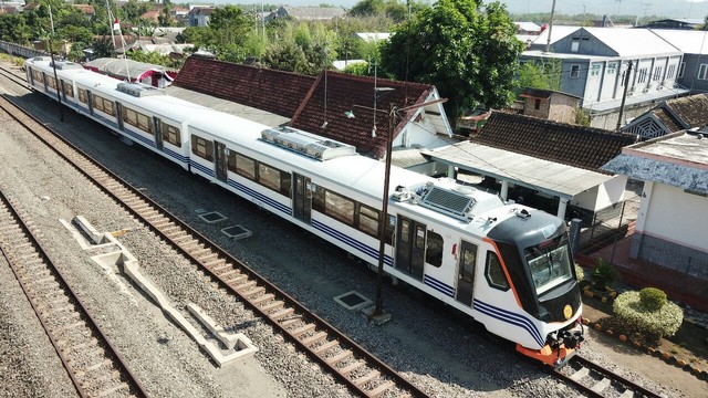 Kereta buatan PT INKA yang akan diekspor ke Filipina. Foto: Dok. PT INKA