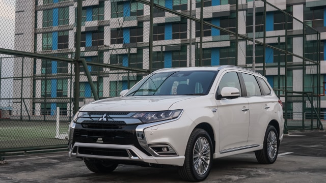 Mitsubishi Outlander PHEV Foto: dok. Muhammad Ikbal/kumparan