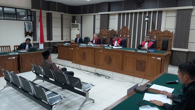 Sidang vonis Wakil Ketua DPR RI Taufik Kurniawan di Pengadilan Tipikor Semarang. Foto: Afiati Tsalitsati/kumparan
