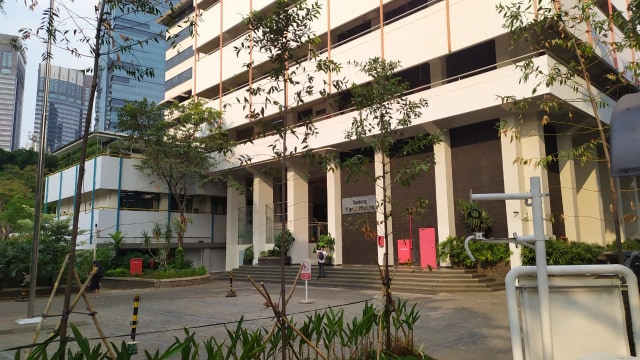 Suasana di Unika Atma Jaya, Semanggi, Jakarta. Foto: Maulana Ramadhan/kumparan
