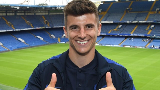 Mason Mount menambah masa bakti bersama Chelsea. Foto: Instagram/@chelseafc