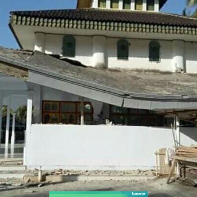 Bangunan rusak di Banyuwangi dan Jember, akibat terdampak dari gempa di Bali. Foto: Dok. Istimewa