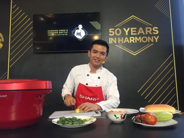 Nicky Tirta Saat Mengisi Acara '50 Years in Harmony Roadshow' Foto: Mela Nurhidayati/kumparan