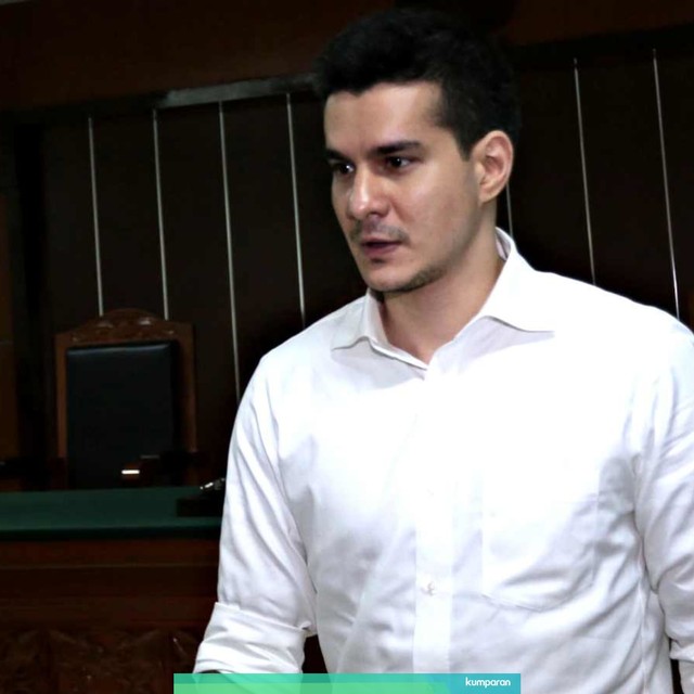 Aktor Steve Immanuel jalani sidang tuntutan di PN Jakarta Barat. Foto: Iqbal Firdaus/kumparan