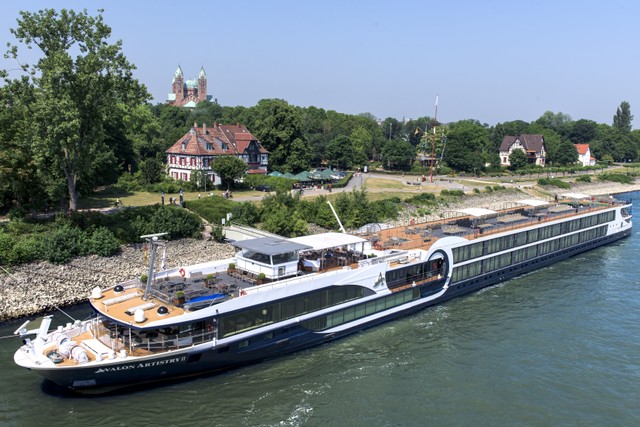 Salah satu kapal pesiar yang dimiliki Avalon Waterways Foto: Dok. Avalon Waterways