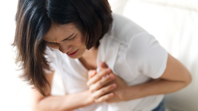 ilustrasi ibu menyusui dengan payudara membatu Foto: Shutterstock