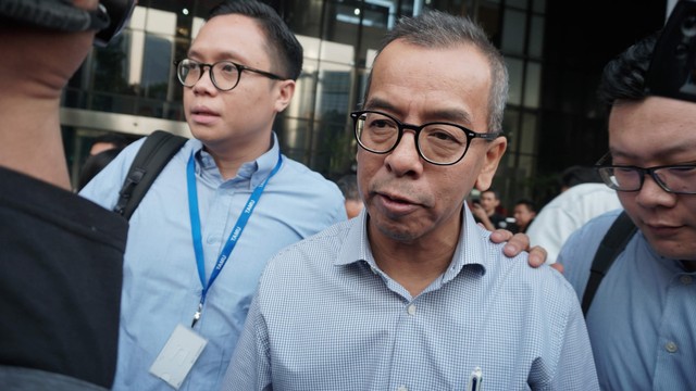 Mantan Dirut Garuda, Emirsyah Satar usai menjalani pemeriksaan di KPK, Rabu (17/7). Foto: Helmi Afandi Abdullah/kumparan