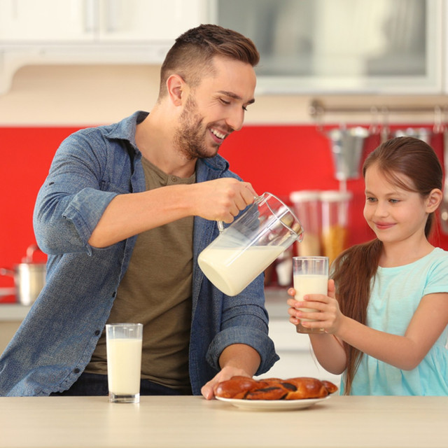 com-Ilustrasi kebiasaan minum susu di Dunia Barat. Foto: Shutterstock