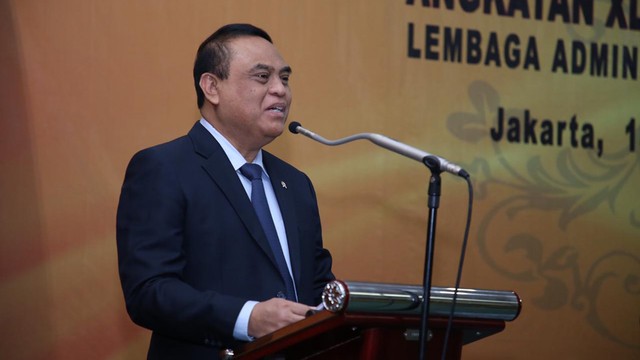 Menteri Pendayagunaan Aparatur Negara dan Reformasi Birokrasi (PANRB) Syafruddin dalam Pelatihan Kepemimpinan Nasional (PKN) di Kantor LAN, Kamis (18/7). Foto: Fadjar Hadi/kumparan
