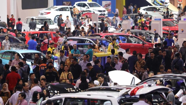 Suasana GIIAS 2019, di ICE BSD, Tangerang Selatan. Foto: Aditia Noviansyah/kumparan