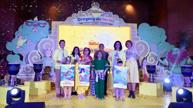 Peluncuran “Dongeng Aku dan Kau” oleh Dancow. Foto: Shika Arimasen Michi/kumparan