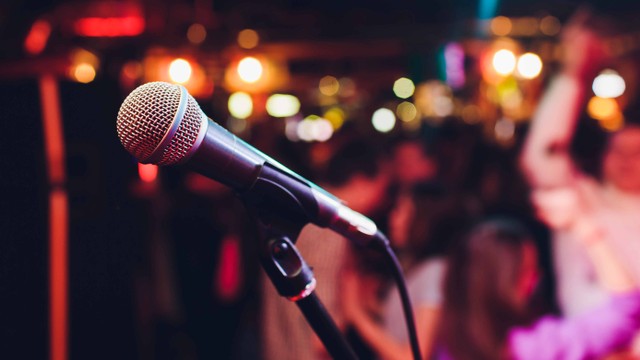 Ilustrasi tempat karaoke. Foto: Shutterstock