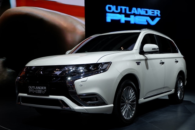 Mitsubishi Outlander PHEV Foto: Aditya Pratama Niagara/kumparan