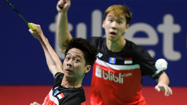Marcus Fernaldi Gideon dan Kevin Sanjaya Sukamuljo di semifinal Indonesia Open 2019. Foto: ANTARA/Hafidz Mubarak A.