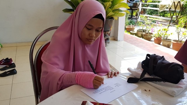 RIZKI Romadiah, Calon mahasiswi UIN Suska Pekanbaru. 