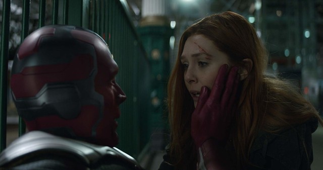 Vision dan Wanda Maximoff atau Scarlet Witch di film 'Avengers: Infinity War' (2018) Foto: IMDb