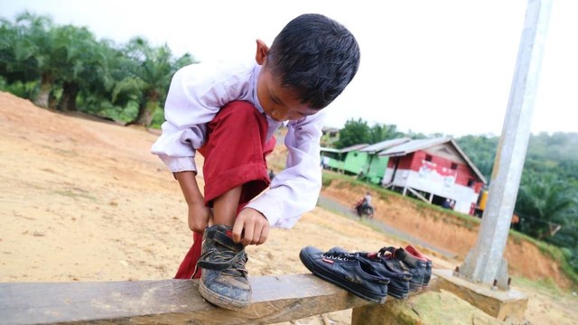 Siswa Sekolah Tapal Batas di Pulau Sebatik, Kabupaten Nunukan, Provinsi Kalimantan Utara. Foto: Dok. Pertamina