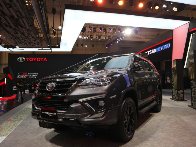 Toyota Fortuner TRD yang disegarkan di GIIAS 2019. Foto: Ghulam Muhammad Nayazri / kumparanOTO