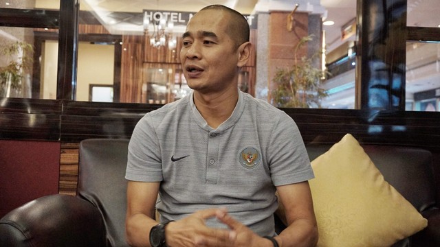 Asisten pelatih Timnas u 23 Kurniawan Dwi Yulianto. Foto: Helmi Afandi Abdullah/kumparan