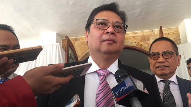 Ketua Umum Golkar Airlangga Hartarto di IPDN. Foto: Ferry Fadhlurrahman/kumparan