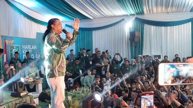 Penampilan Didi Kempot di Harlah ke-21 PKB. Foto: Helmi Afandi/kumparan