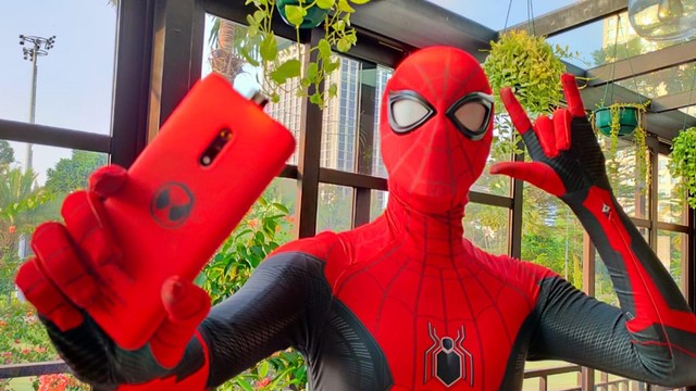 Realme X edisi Spider-Man Far From Home. Foto: Astrid Rahadiani/kumparan